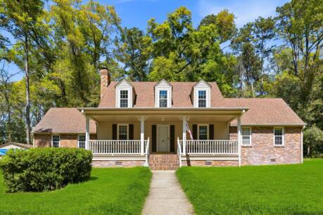 8152 Queen Anna Dr