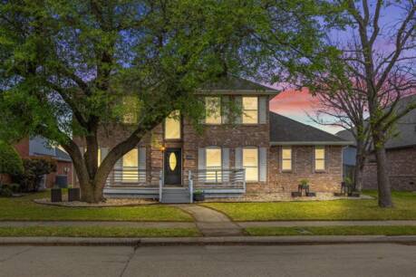 8305 Lake Bend Dr