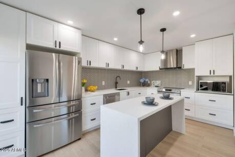 8055 E Thomas Rd E117