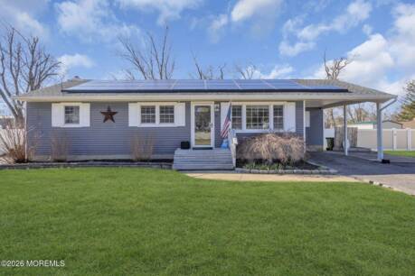 916 Beachwood Blvd
