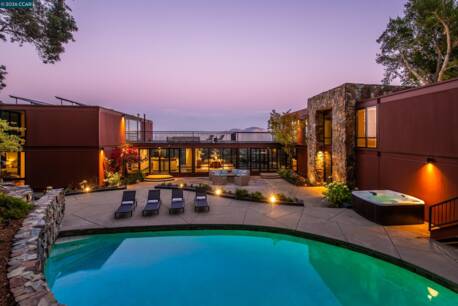 101 Greenbank Dr