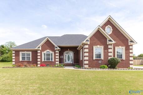 224 Twin Lakes Drive