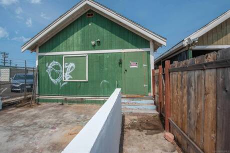 2674 Main St