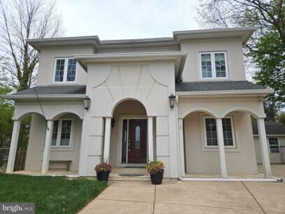 4 Burgundy Ct