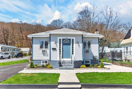 17 Hazel St