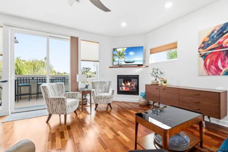 551 Laguna