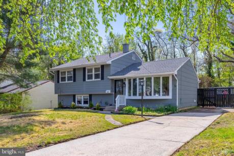 745 Dartmouth Dr