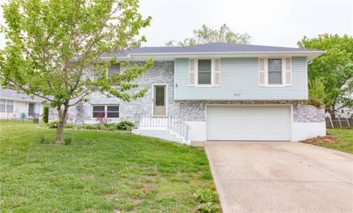 1208 Cambridge Dr