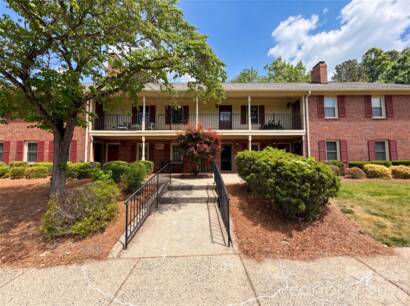 815 Jamestown Dr 3