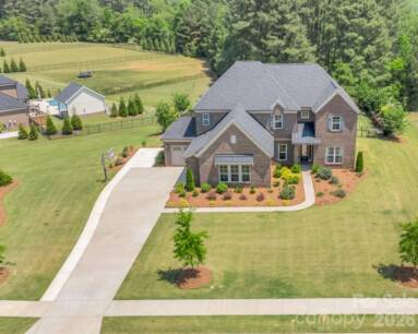 721 Cavesson Way