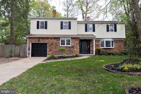 17 Blatherwick Dr