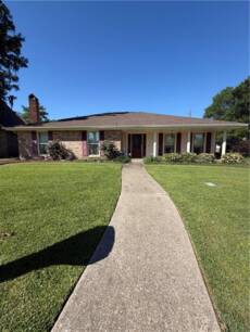 10 Voison Dr