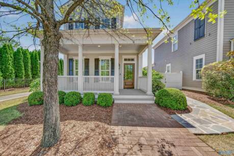 8 College Hill Circle NW