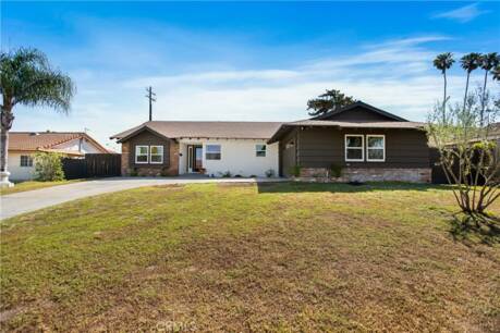 934 S Donna Beth Ave