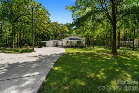 5801 Lindenwood Dr