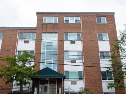 2 Larose Place 13