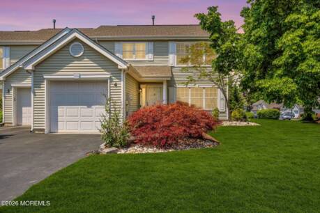 4 Aspen Ln