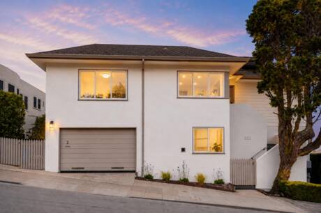 2 Westgate Dr