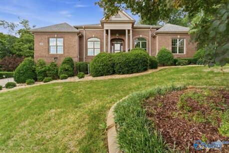 2909 Smoketree Circle NE