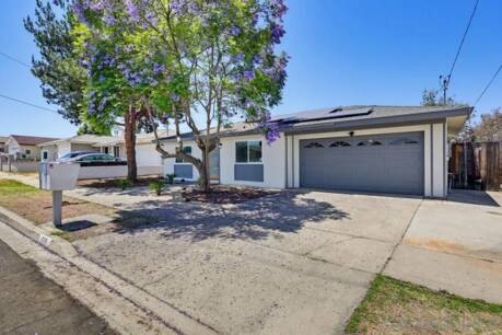 569 Gold Dr