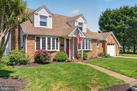 308 Lilac Ln