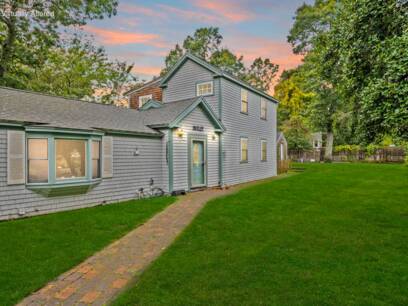 33 Lake Rd