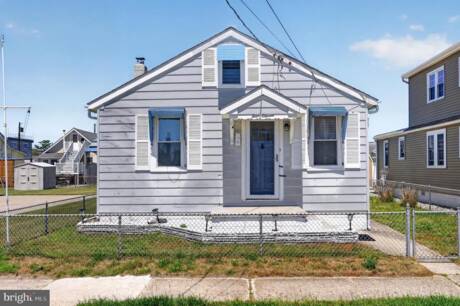 411 W Magnolia Ave