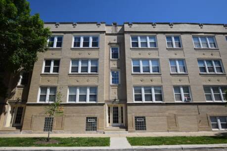 2840 W Glenlake Ave 2D