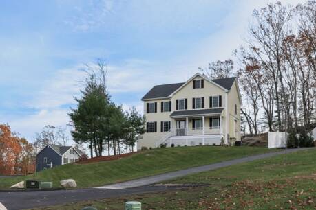 15 Oriole Dr