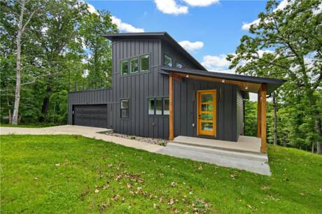 52 Chatburn Dr