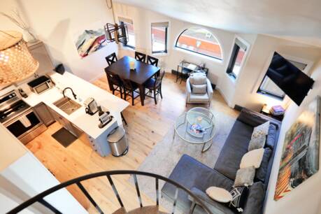 280 Mahoney Dr