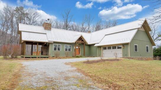 1138 Recess Cir