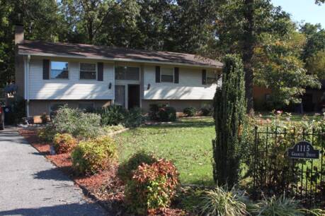 1115 Granite Dr