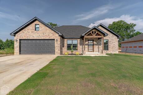 233 Woodland Trails