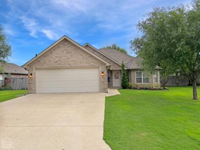 6032 Wisteria Ln