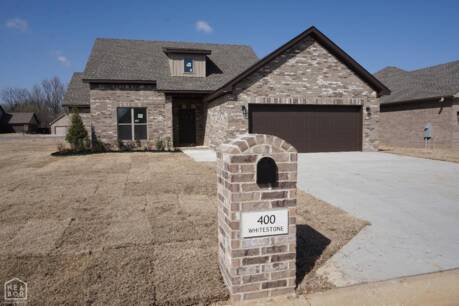 400 Whitestone Cv