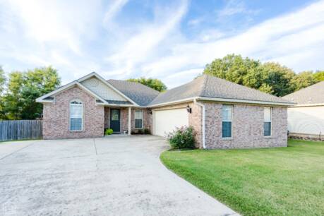1221 Hemingway Cir