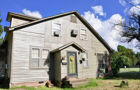 736 W Cherry