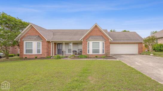 203 Greenmeadow Ln