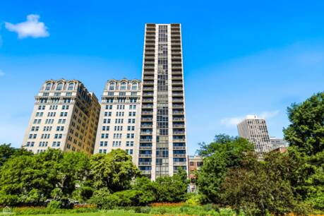 2314 N Lincoln Park West #9N