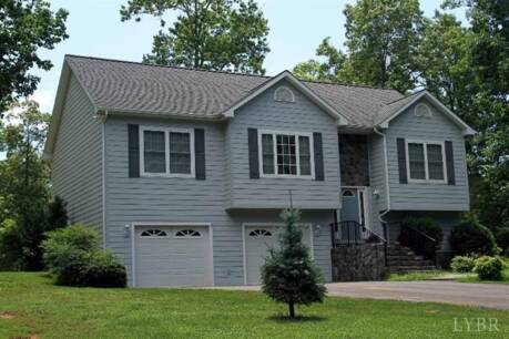1090 Lakefield Dr