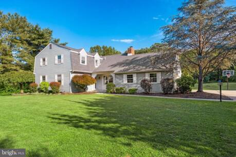 5 Buttonwood Dr
