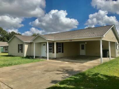 704 Mamie Cove