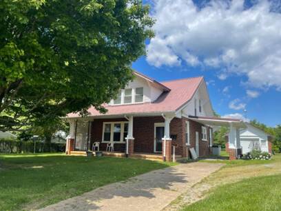 1211 Longwood Ave