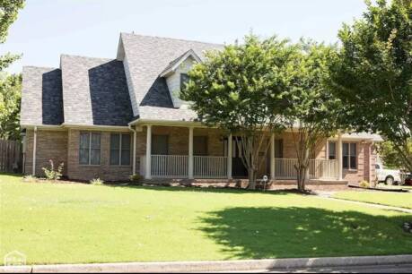 908 Brownstone Dr