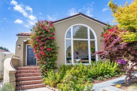 225 Valdez Ave