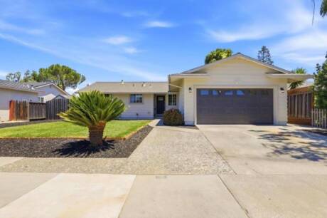 8312 Kelton Dr