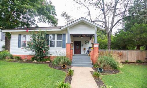 1512 S Madison