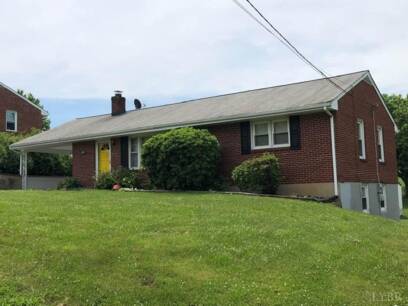 702 Pinecrest Ave