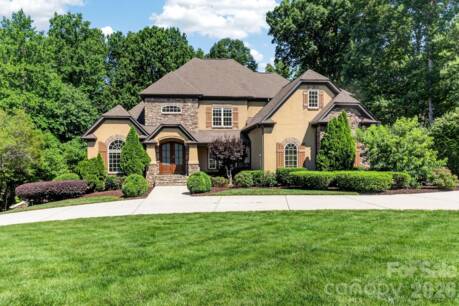 6543 Robin Hollow Dr